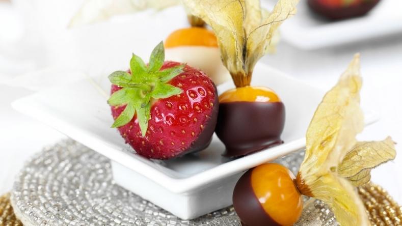 Chocolate Dipped Fruit