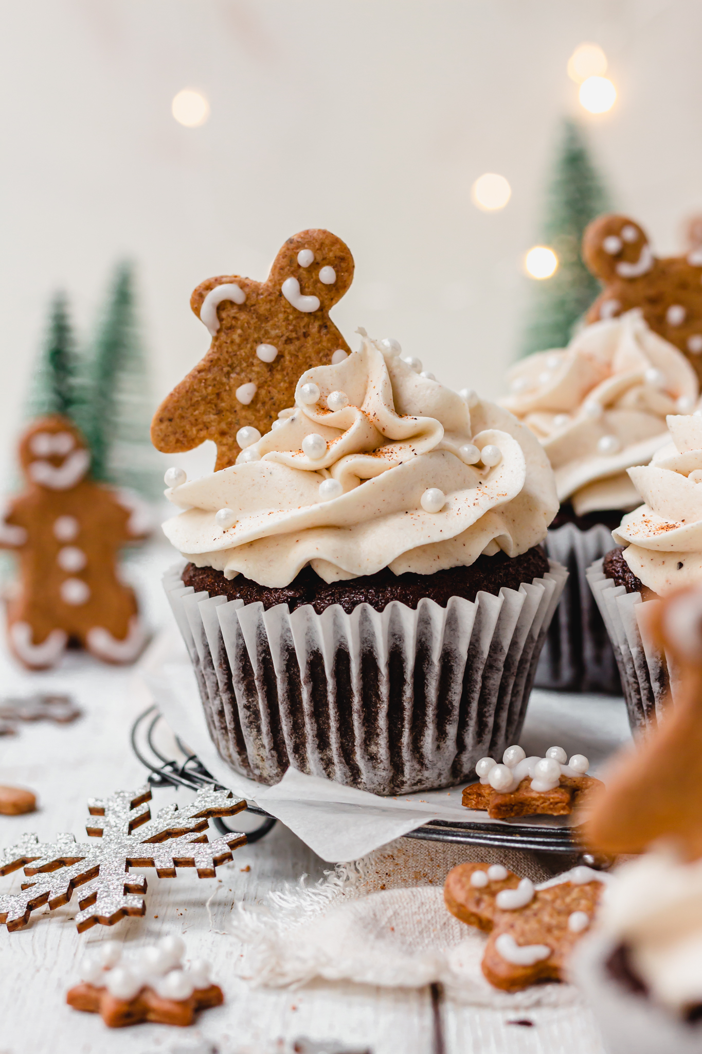 Chocolate Gingerbread Cupcakes