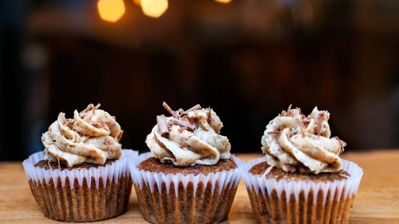 Divine Figgy Pudding Cupcakes