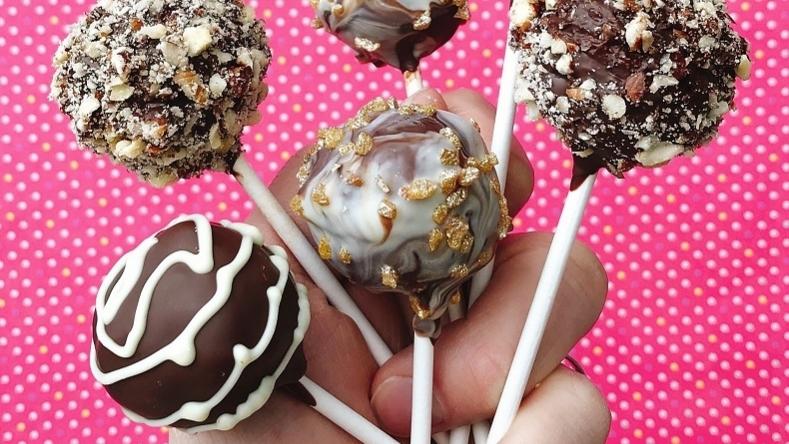 Hazelnut Cake Pops